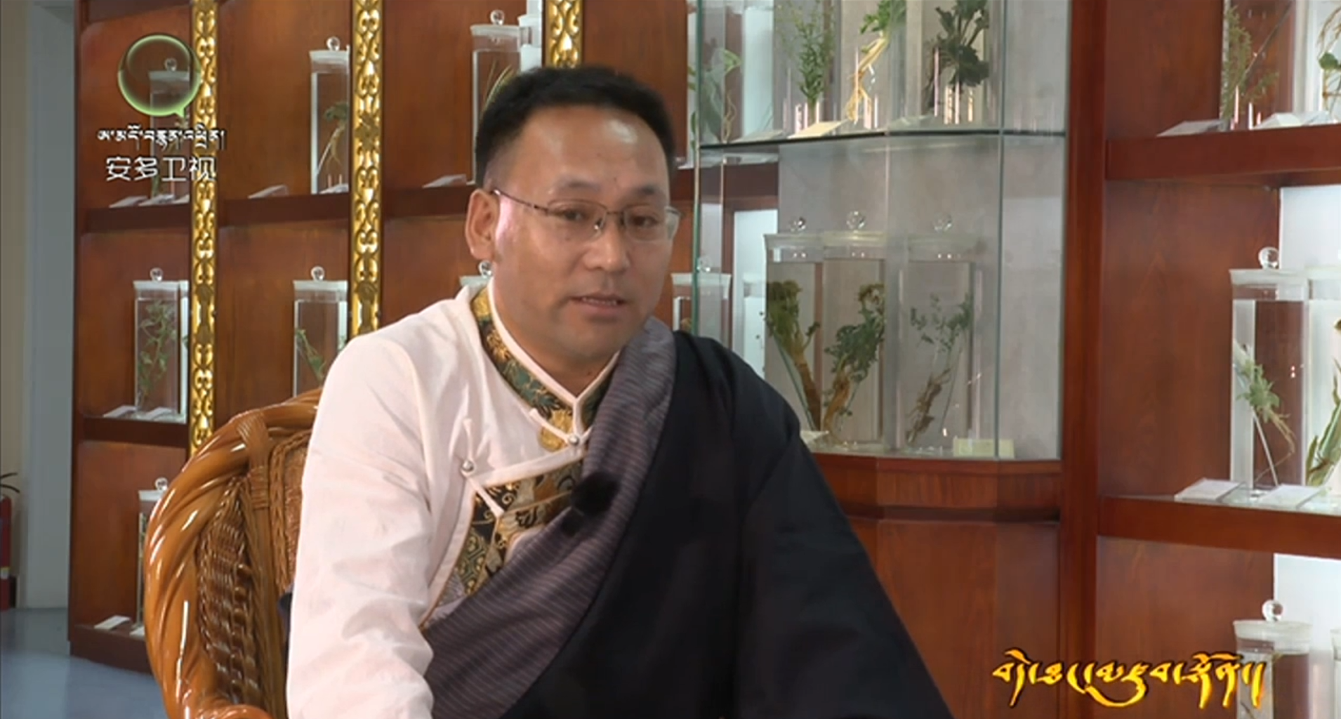 གསོ་རིག་དང་འབྲེལ་ནས་ལུས་སེམས་བདེ་ཐང་སྐོར་བཤད་པ།